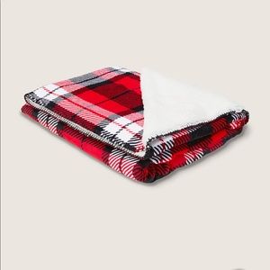 Plaid Sherpa blanket